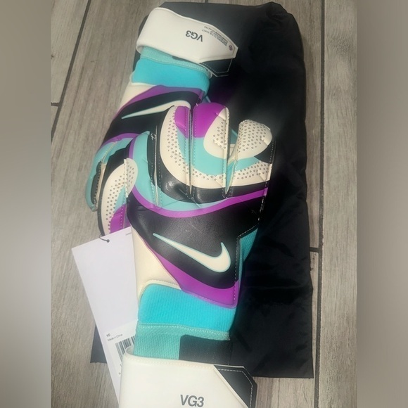 New Nike GK Vapor Grip 3 Goalkeeper Soccer Gloves FB2999-010 Size - Picture 2 of 6